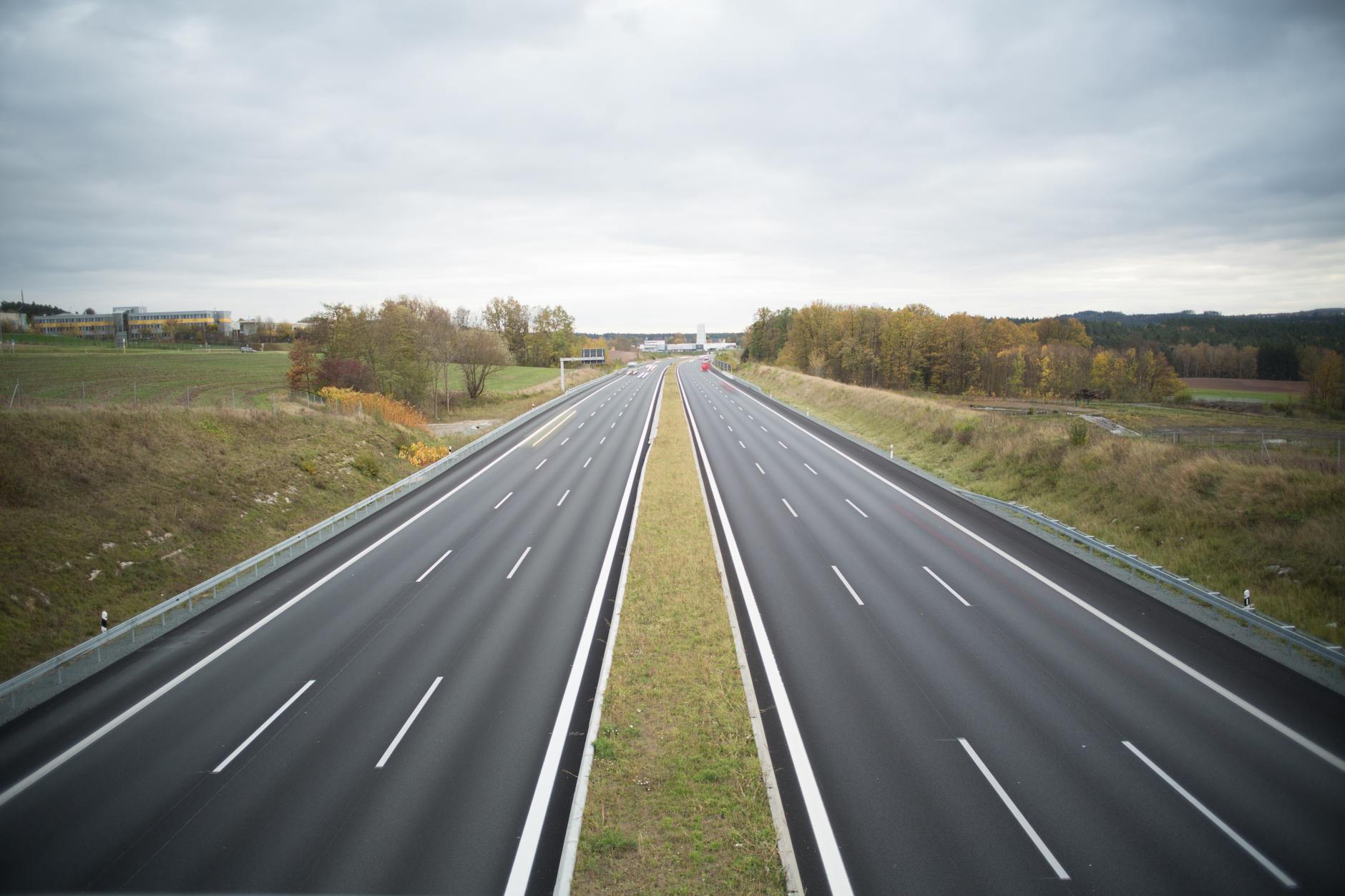 Emergency Lanes in North Macedonia: A Driver's Guide
