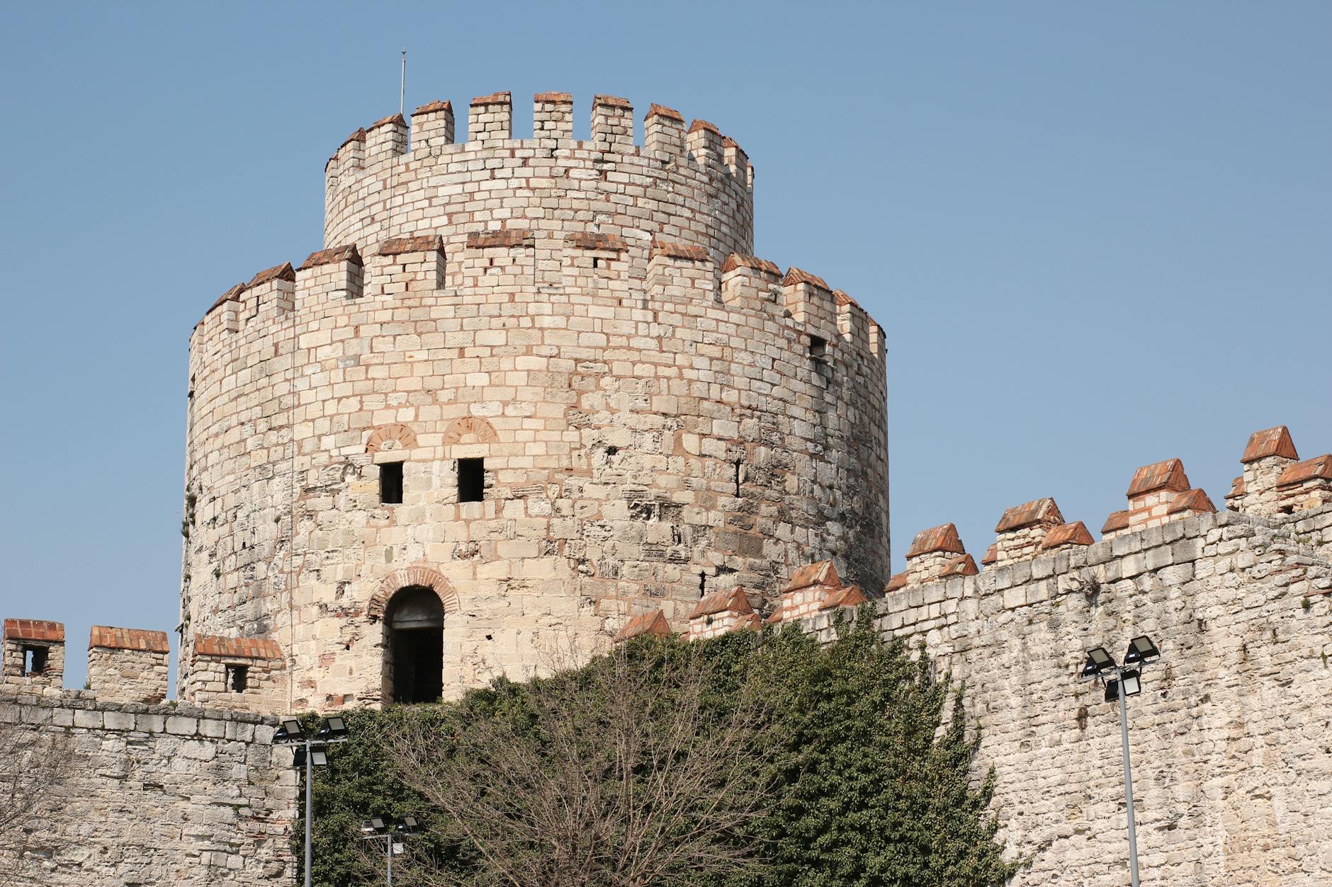 Niš Fortress & Skull Tower: Belgrade Road Trip Stop