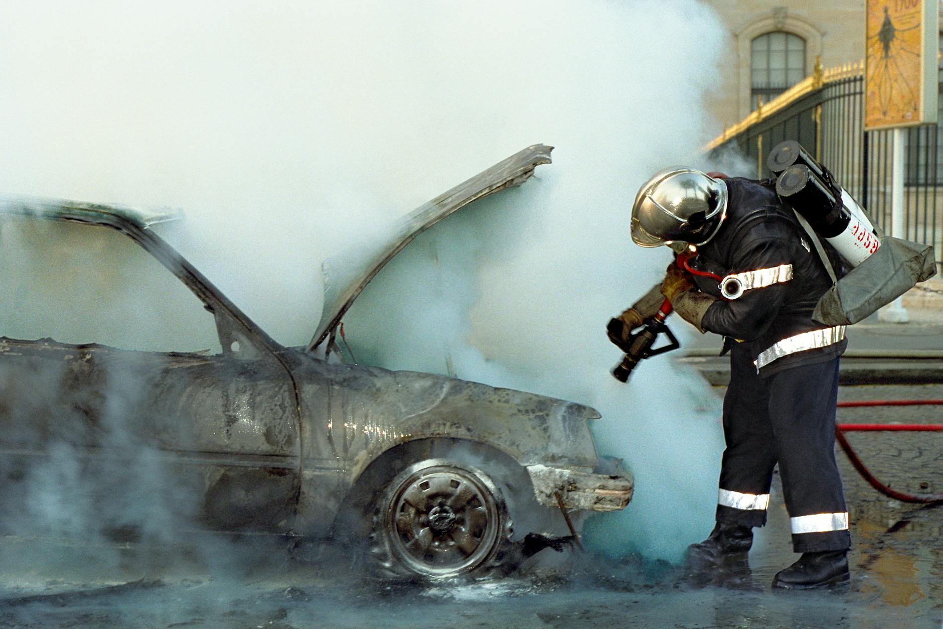 North Macedonia Car Rental: Fire Extinguisher Law