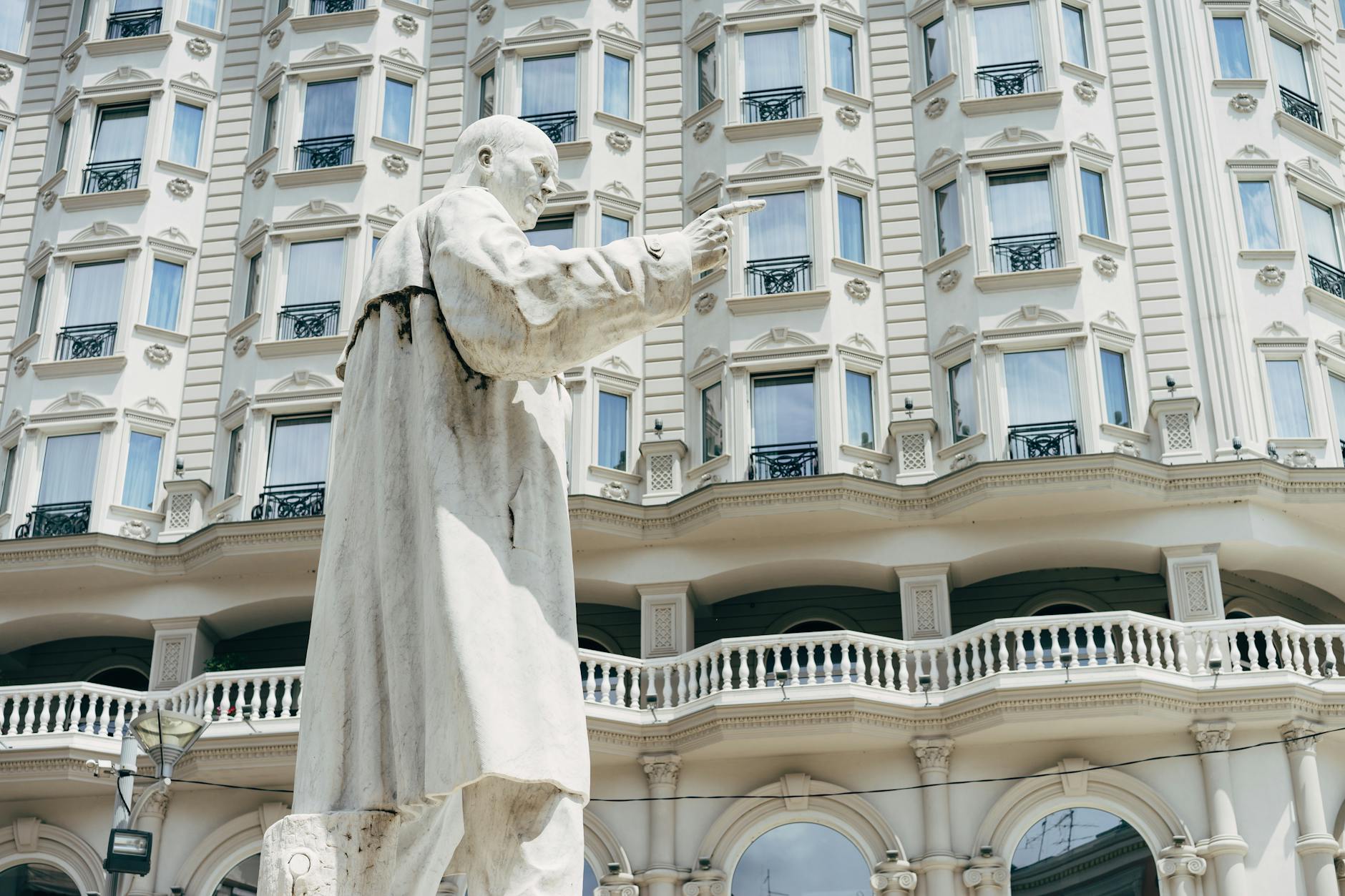 Skopje Statues & Monuments: A Walking Tour